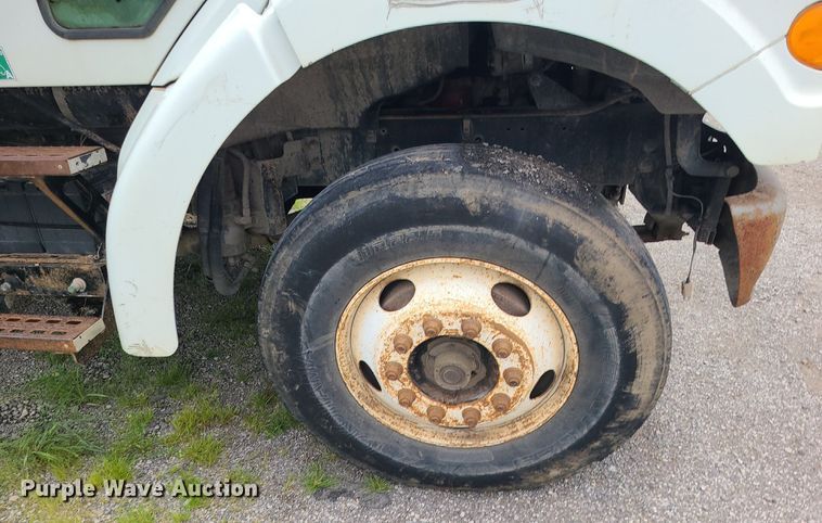 image for item MO9969 1999 Sterling L-Line  dump truck