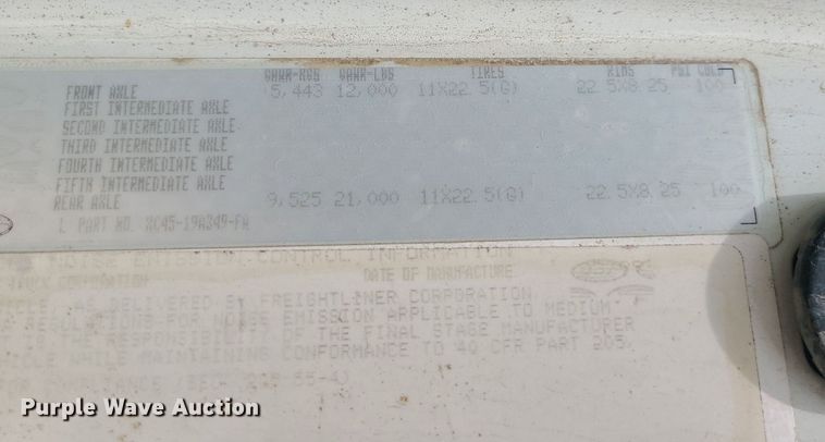 image for item MO9969 1999 Sterling L-Line  dump truck