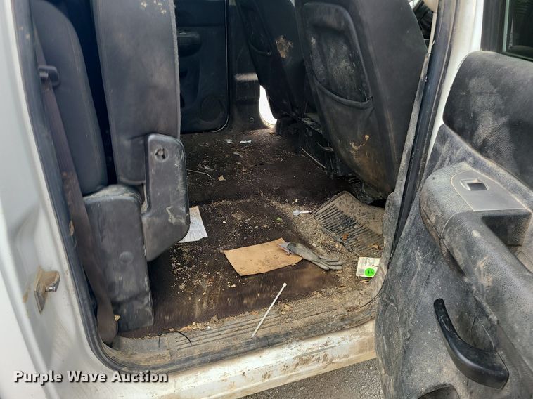 image for item MO9970 2012 Chevrolet Silverado 2500HD  Crew Cab pickup truck