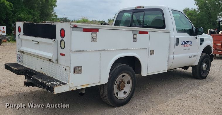 image for item MO9971 2008 Ford F250 Super Duty  utility bed pickup truck