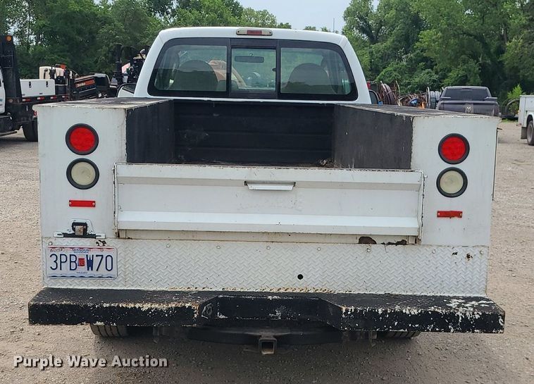 image for item MO9971 2008 Ford F250 Super Duty  utility bed pickup truck