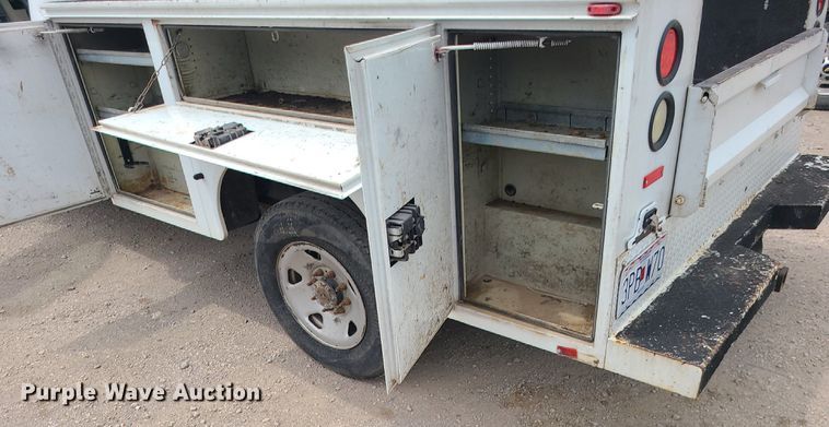 image for item MO9971 2008 Ford F250 Super Duty  utility bed pickup truck