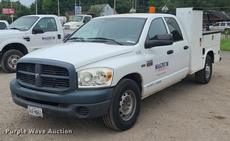 image for item MO9972 2009 Dodge Ram 2500HD  Quad Cab utility bed pickup truck