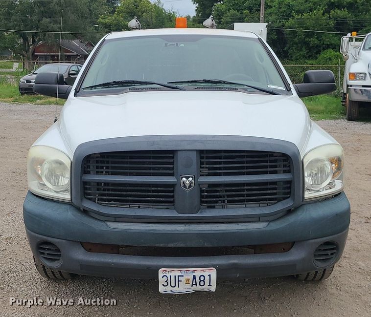 image for item MO9972 2009 Dodge Ram 2500HD  Quad Cab utility bed pickup truck