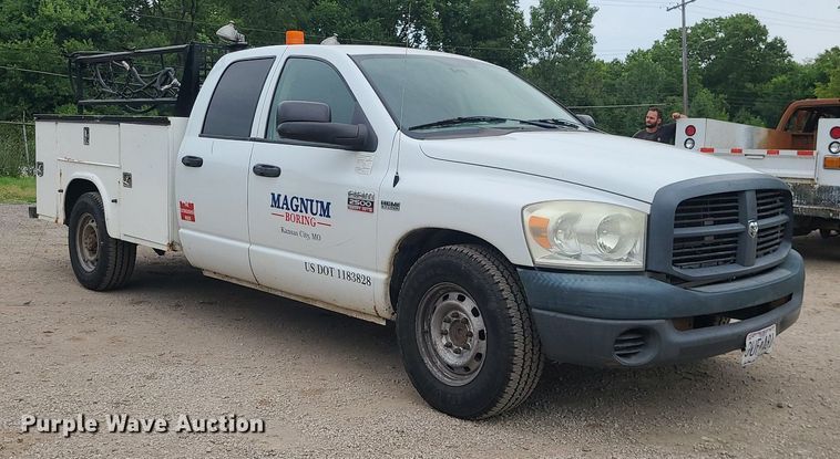 image for item MO9972 2009 Dodge Ram 2500HD  Quad Cab utility bed pickup truck