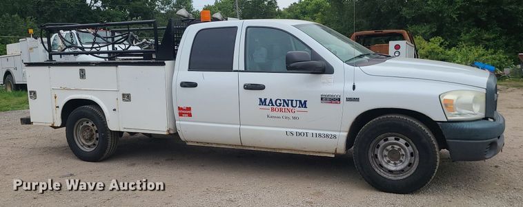 image for item MO9972 2009 Dodge Ram 2500HD  Quad Cab utility bed pickup truck