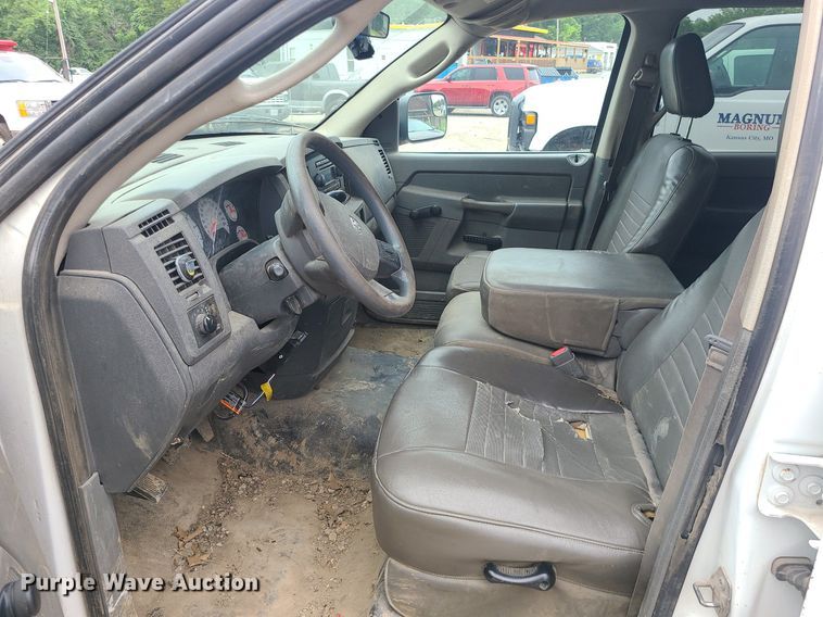 image for item MO9972 2009 Dodge Ram 2500HD  Quad Cab utility bed pickup truck