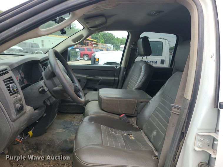 image for item MO9972 2009 Dodge Ram 2500HD  Quad Cab utility bed pickup truck