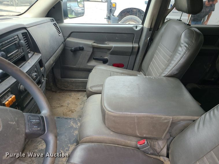 image for item MO9972 2009 Dodge Ram 2500HD  Quad Cab utility bed pickup truck