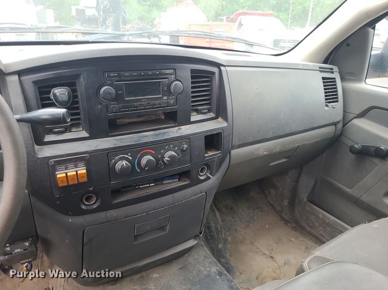 image for item MO9972 2009 Dodge Ram 2500HD  Quad Cab utility bed pickup truck