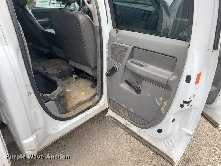 image for item MO9972 2009 Dodge Ram 2500HD  Quad Cab utility bed pickup truck