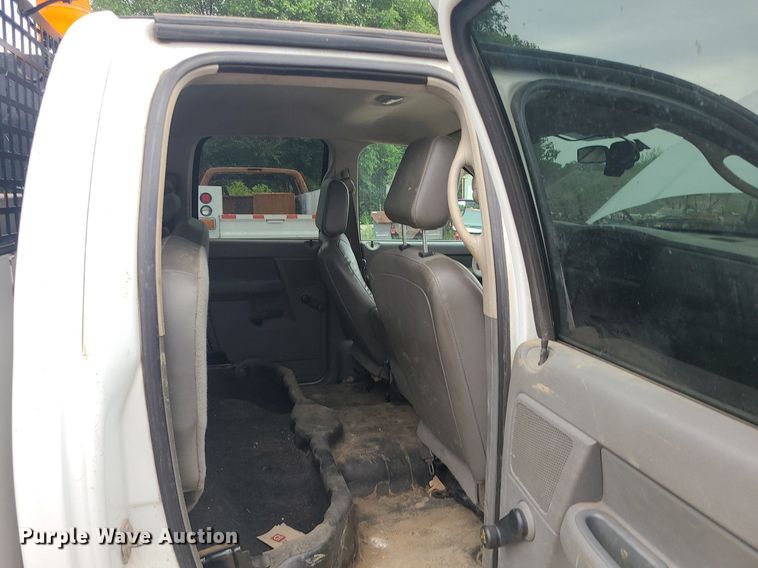 image for item MO9972 2009 Dodge Ram 2500HD  Quad Cab utility bed pickup truck