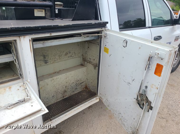 image for item MO9972 2009 Dodge Ram 2500HD  Quad Cab utility bed pickup truck