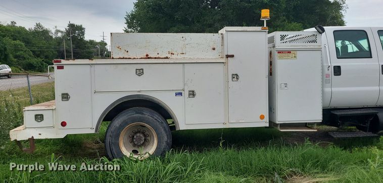 image for item MO9973 2007 Ford F750 Super Duty  utility / service truck