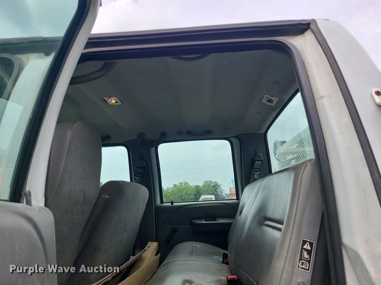 image for item MO9973 2007 Ford F750 Super Duty  utility / service truck