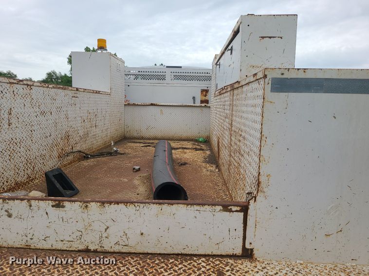 image for item MO9973 2007 Ford F750 Super Duty  utility / service truck