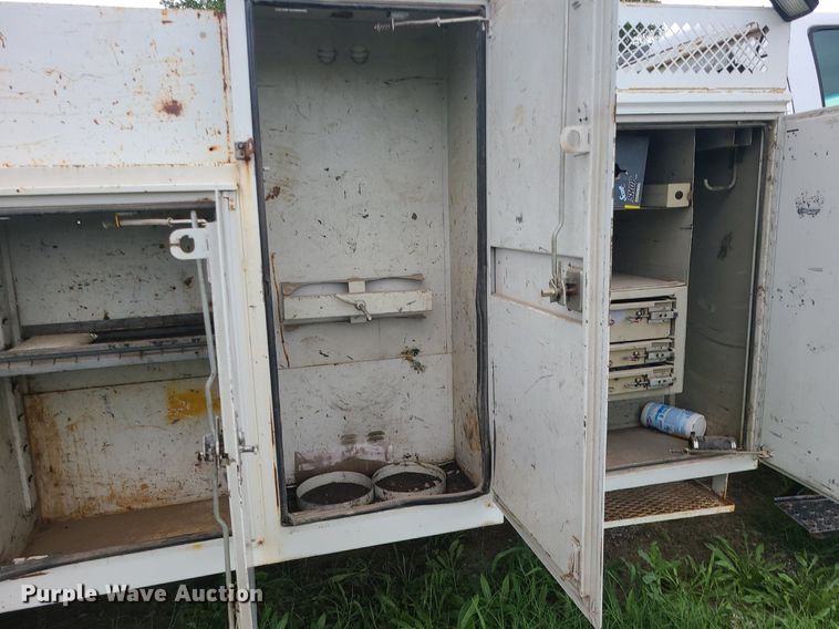 image for item MO9973 2007 Ford F750 Super Duty  utility / service truck