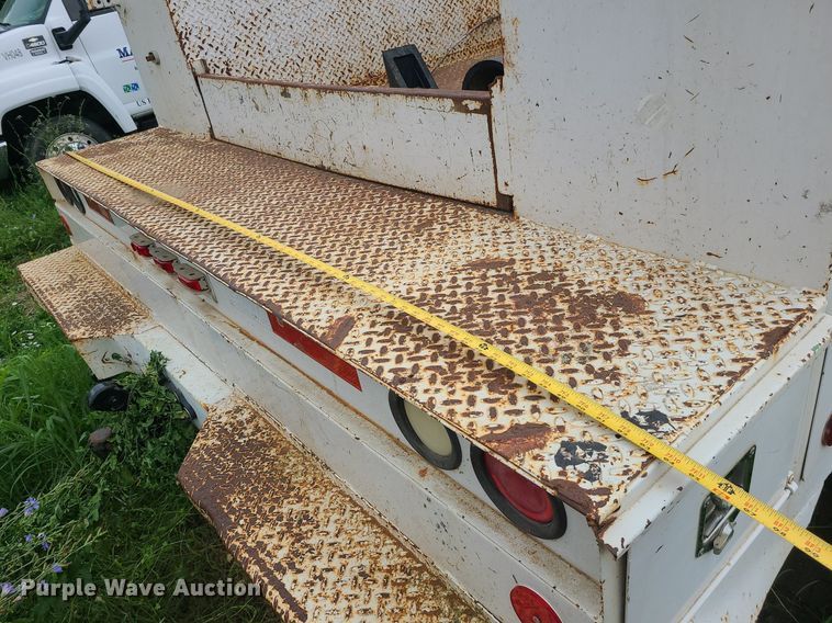 image for item MO9973 2007 Ford F750 Super Duty  utility / service truck