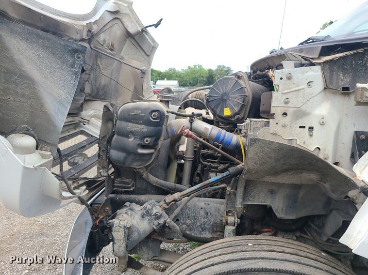 image for item MO9973 2007 Ford F750 Super Duty  utility / service truck