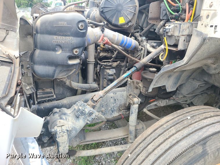 image for item MO9973 2007 Ford F750 Super Duty  utility / service truck