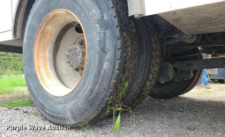 image for item MO9973 2007 Ford F750 Super Duty  utility / service truck