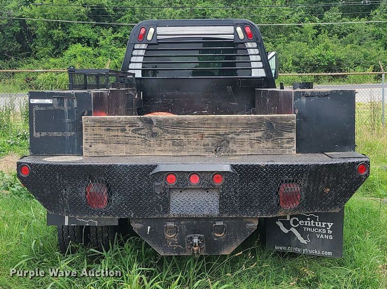 image for item MO9974 2009 Chevrolet C4500  Crew Cab flatbed truck