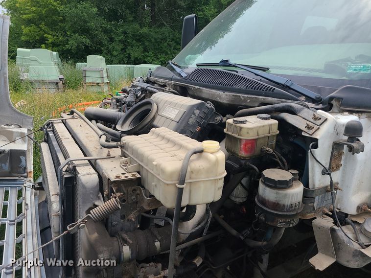 image for item MO9974 2009 Chevrolet C4500  Crew Cab flatbed truck