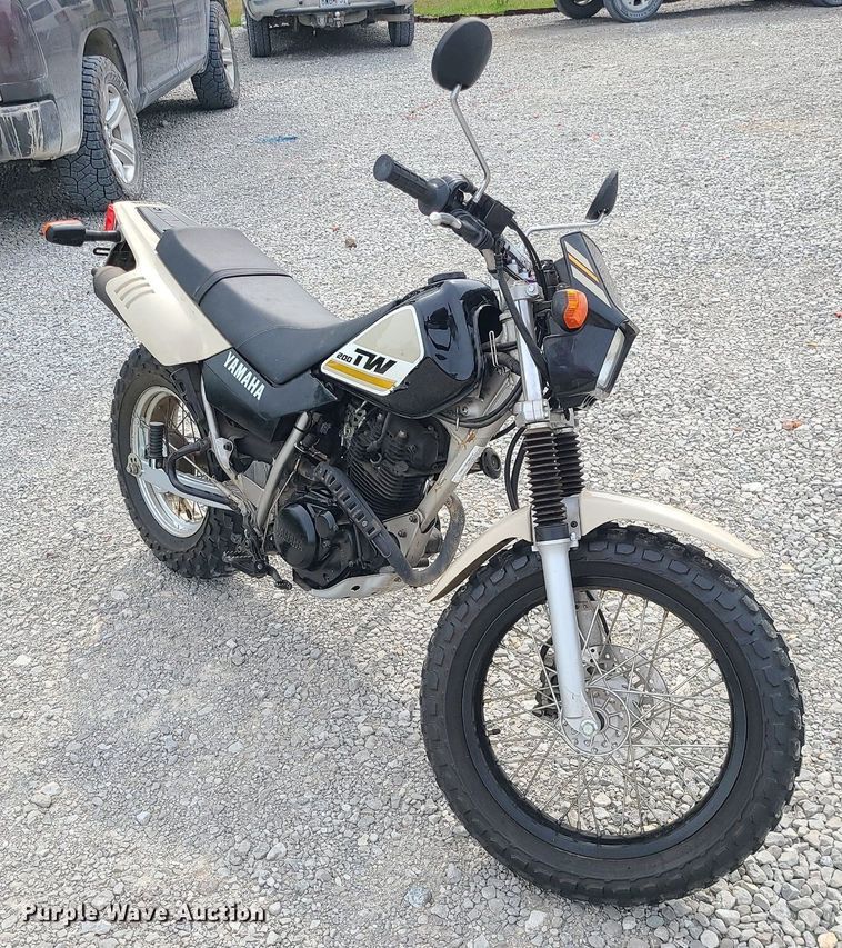 image for item MO9978 2019 Yamaha TW200  motorcycle