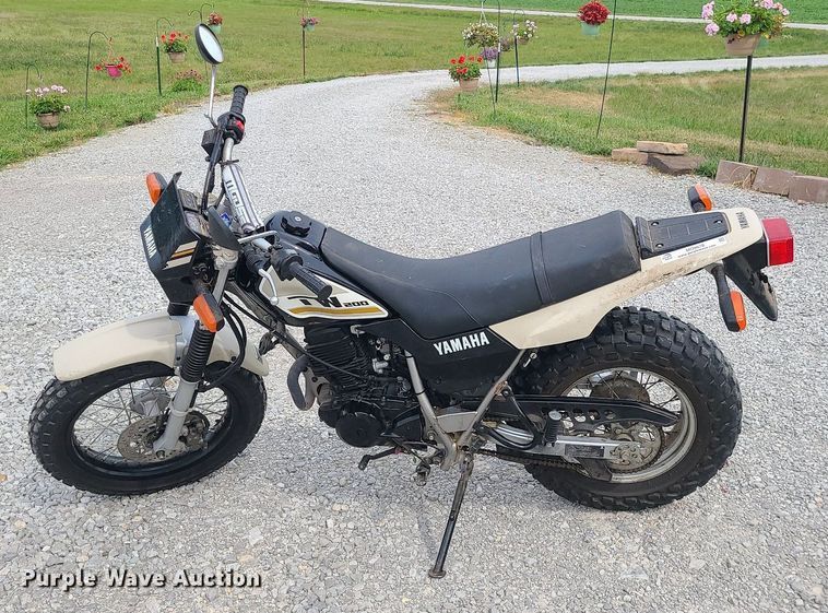 image for item MO9978 2019 Yamaha TW200  motorcycle