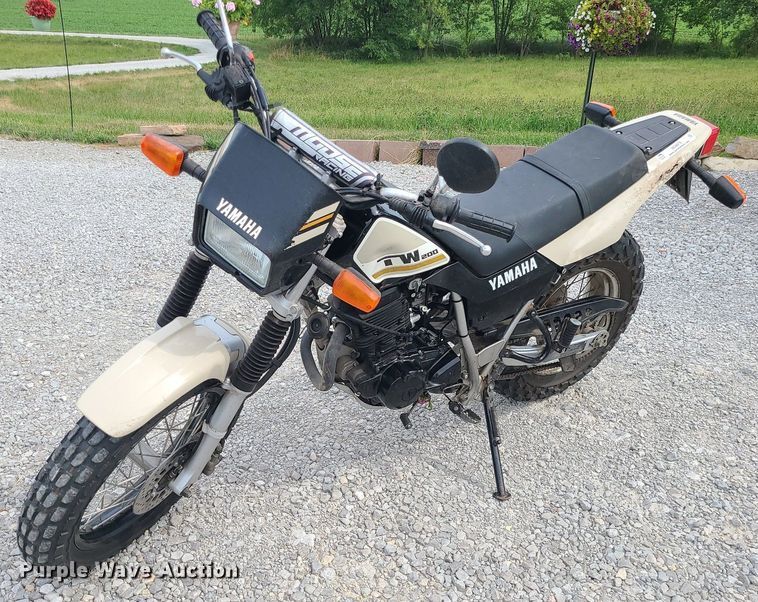 image for item MO9978 2019 Yamaha TW200  motorcycle