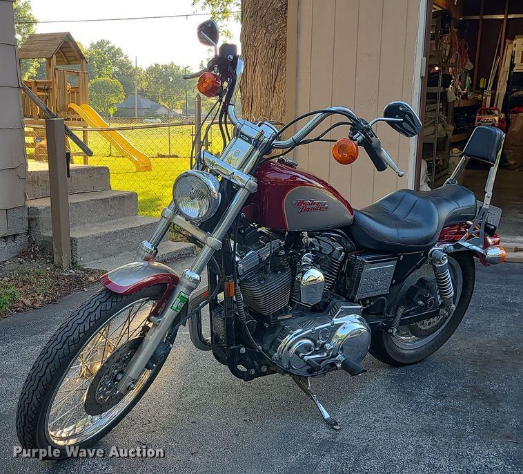 image for item MO9979 1997 Harley Davidson XL 1200C  motorcycle