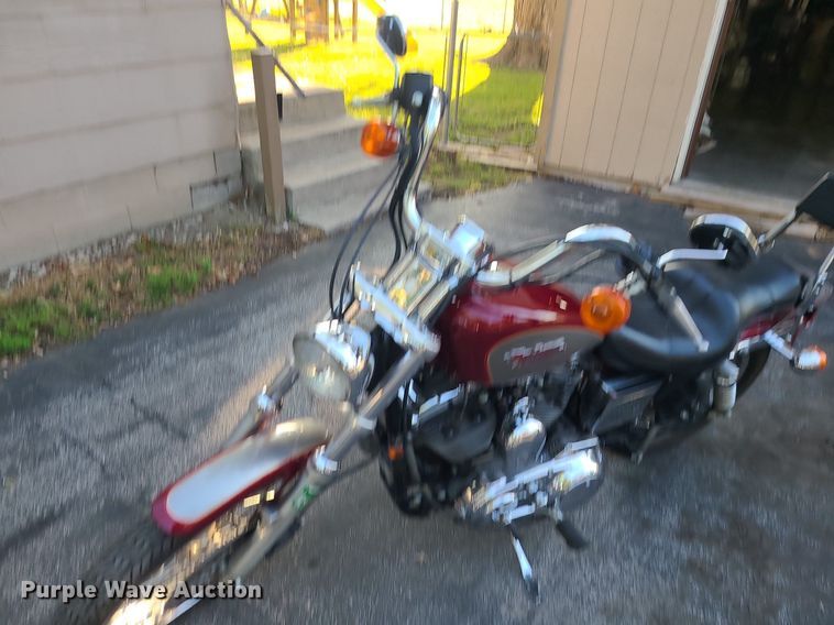 image for item MO9979 1997 Harley Davidson XL 1200C  motorcycle