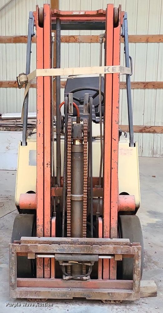 image for item MO9980 Nissan CYM02L255  forklift