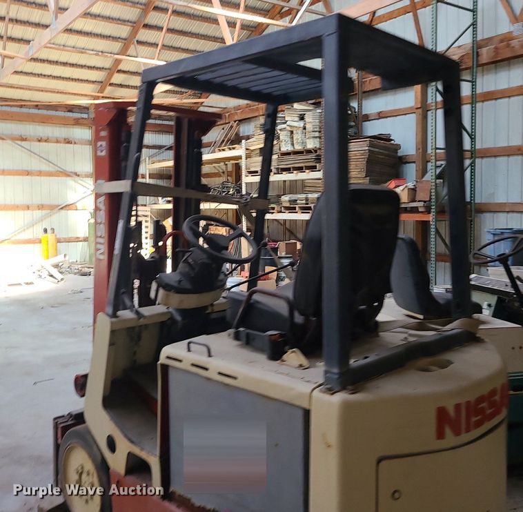 image for item MO9980 Nissan CYM02L255  forklift