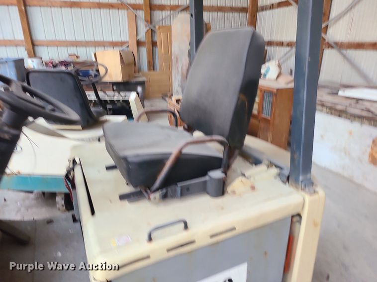 image for item MO9980 Nissan CYM02L255  forklift