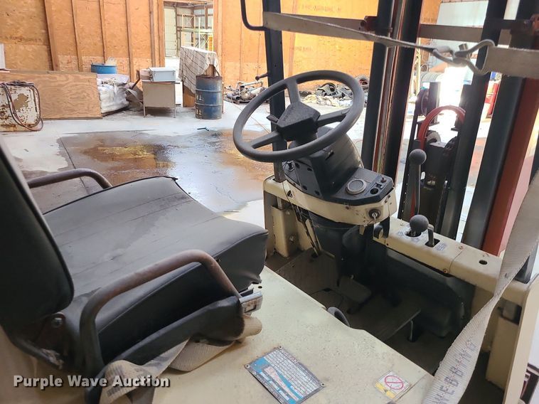 image for item MO9980 Nissan CYM02L255  forklift