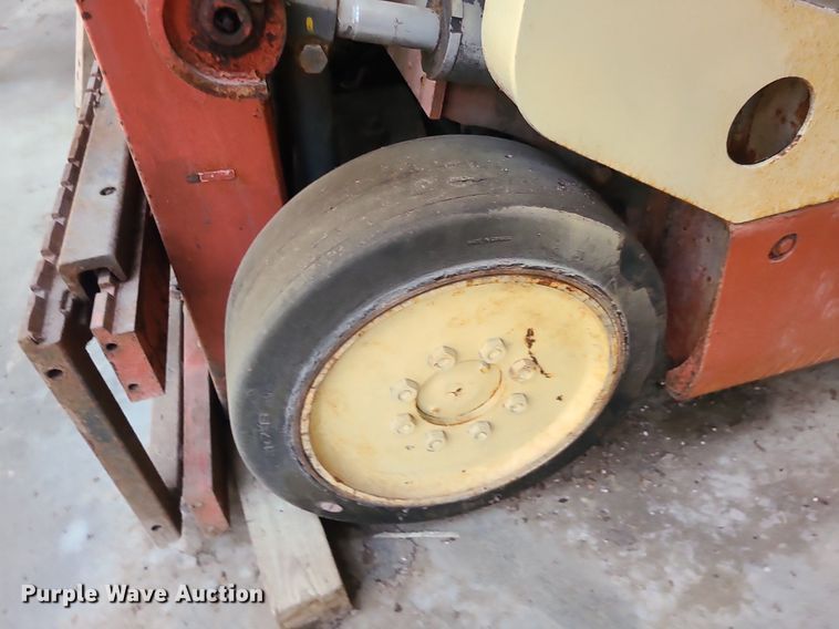 image for item MO9980 Nissan CYM02L255  forklift