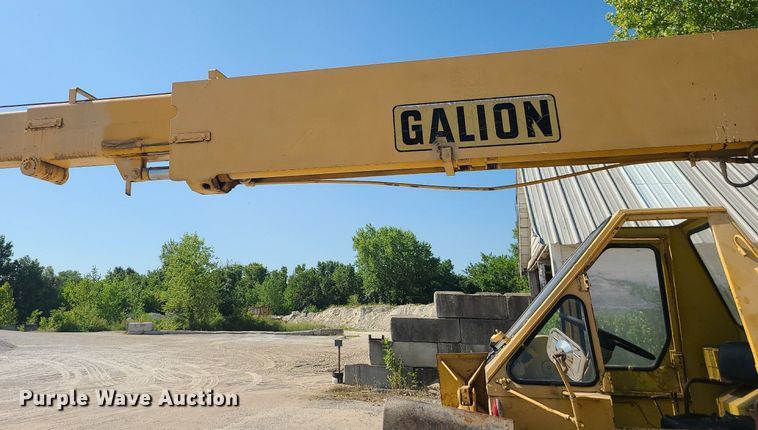 image for item MO9981 Galion KC10  crane