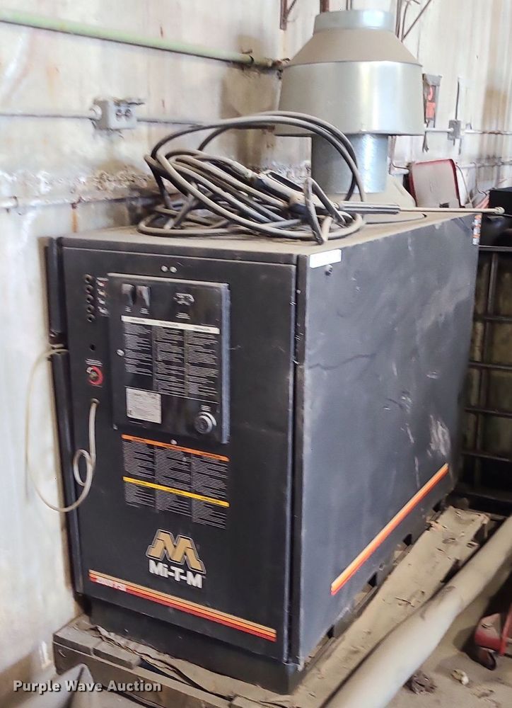 image for item MO9983 Mi-T-M HG-2004-2330  pressure washer