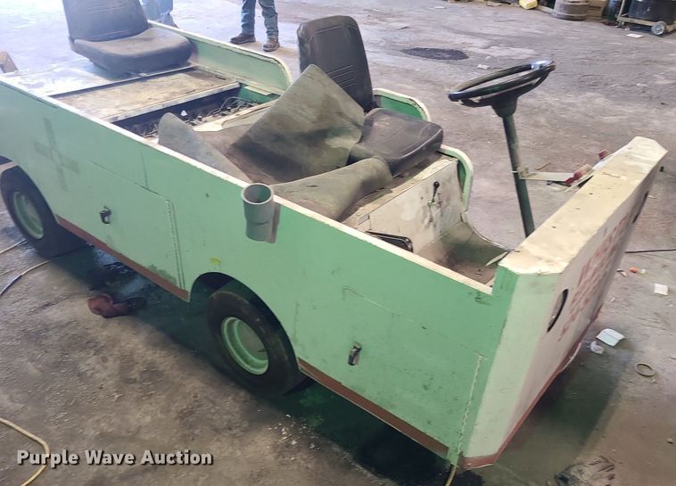 image for item MO9984 Utility vehicle