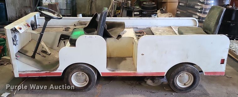 image for item MO9984 Utility vehicle