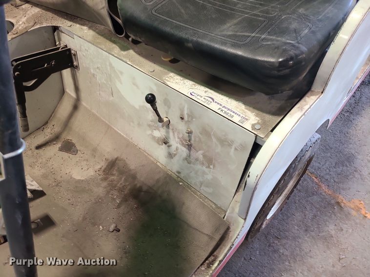 image for item MO9984 Utility vehicle