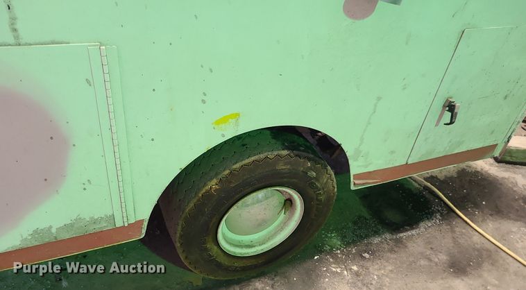 image for item MO9984 Utility vehicle