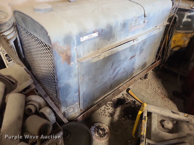 image for item MO9985 Lincoln SA-200  welder