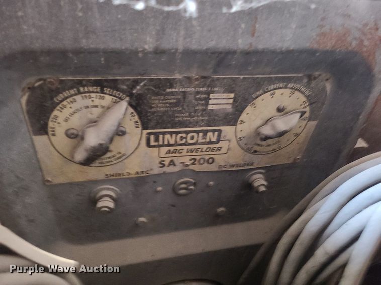 image for item MO9985 Lincoln SA-200  welder