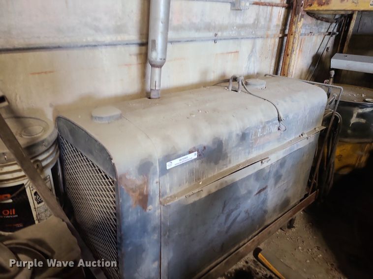 image for item MO9985 Lincoln SA-200  welder