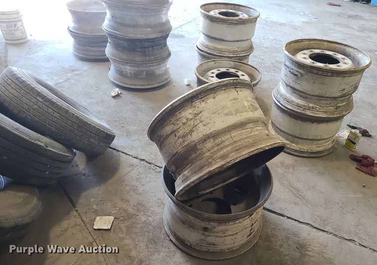 image for item MO9986 (12) wheels