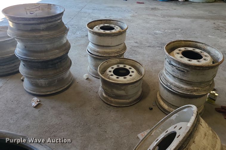 image for item MO9986 (12) wheels