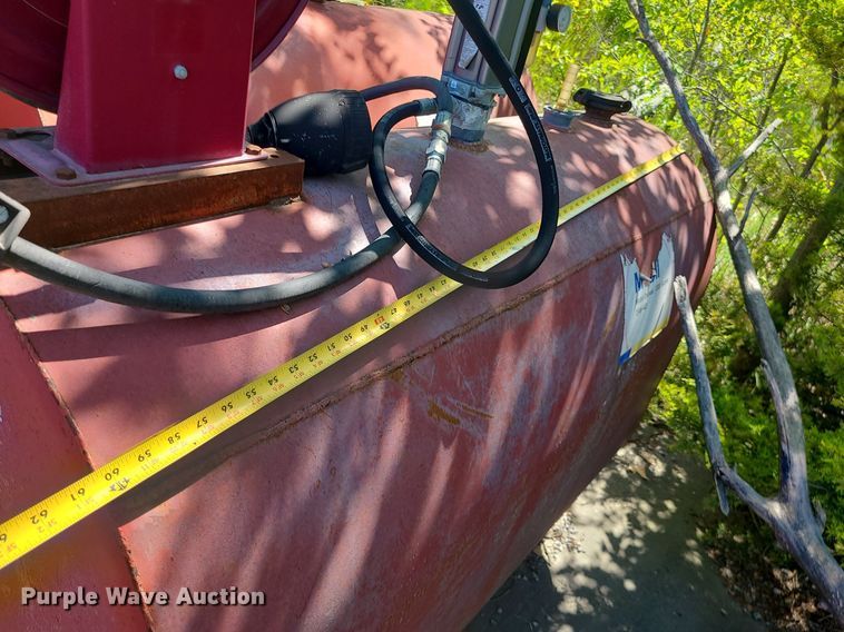 image for item MO9992 (2) oil tanks