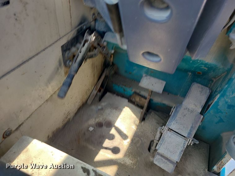 image for item MO9995 Tennant  sweeper